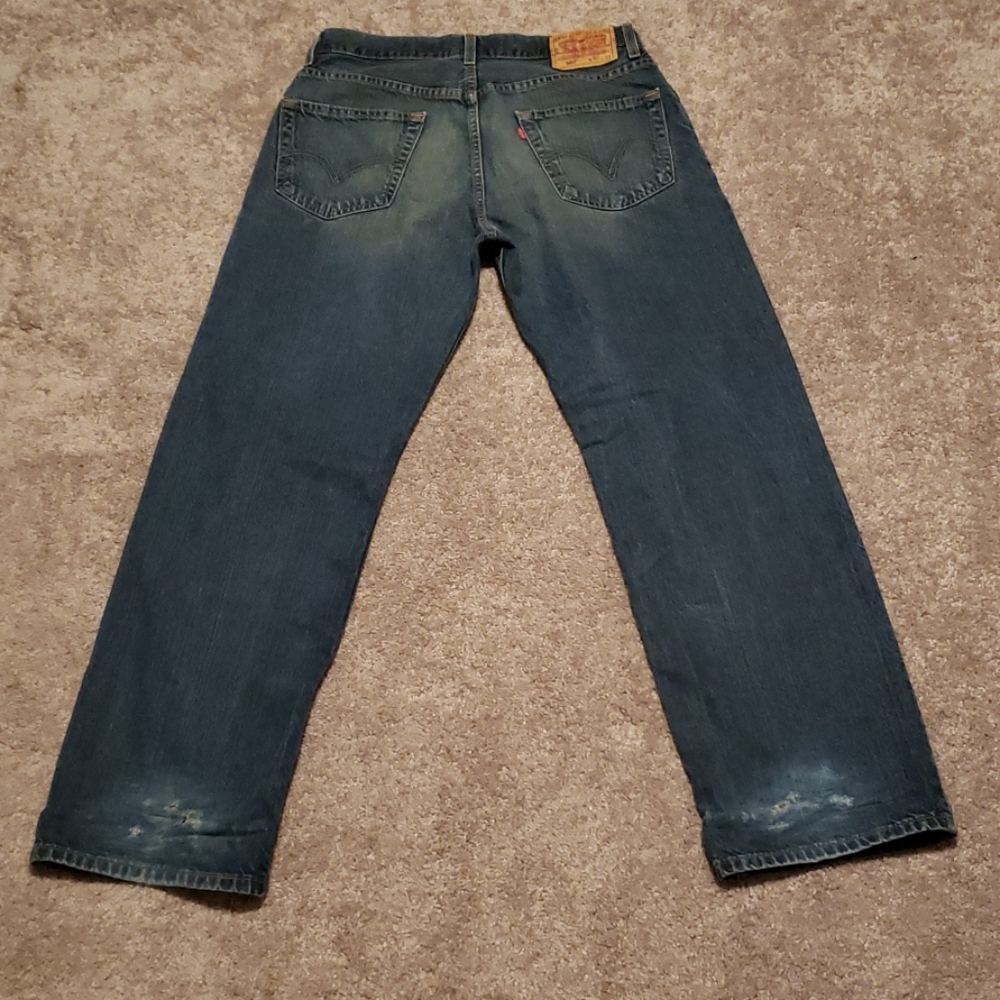 Relaxed Levis - Picture 7 of 8